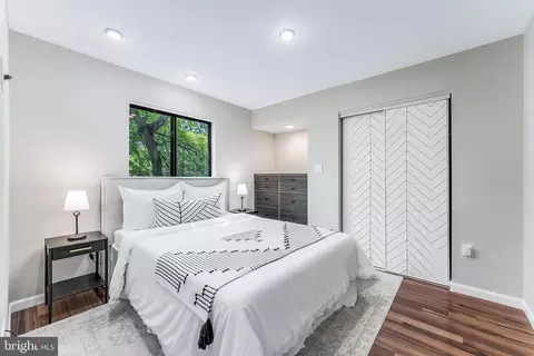 Bedroom - 1982 Solaridge Ct, Reston, VA 20191 photo 7 of 8