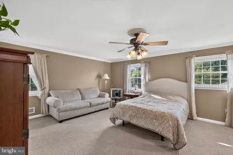 Bedroom - 7901 Laural Valley Way, Springfield, VA 22153 photo 4 of 11