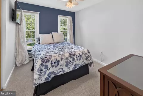 Bedroom - 7901 Laural Valley Way, Springfield, VA 22153 photo 8 of 11