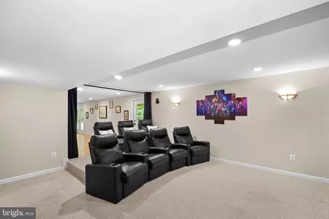 Entry Way - 7214 Calamo St, Springfield, VA 22150 photo 18 of 19
