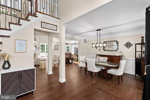 Entry Way - 7214 Calamo St, Springfield, VA 22150 photo 6 of 19