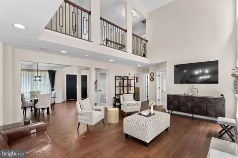Entry Way - 7214 Calamo St, Springfield, VA 22150 photo 9 of 19