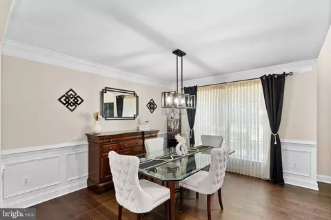 Dining - 7214 Calamo St, Springfield, VA 22150 photo 2 of 4