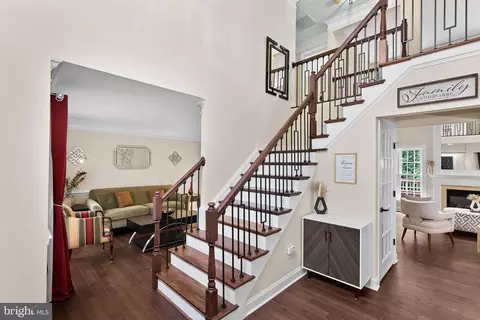 Entry Way - 7214 Calamo St, Springfield, VA 22150 photo 2 of 19