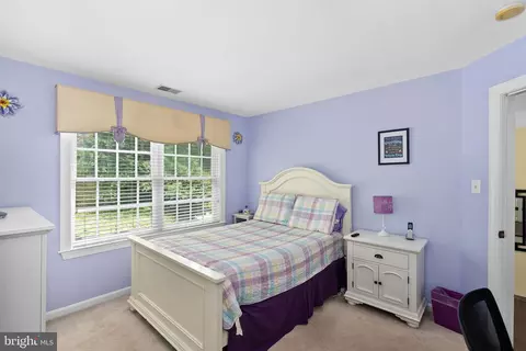 Bedroom - 7214 Calamo St, Springfield, VA 22150 photo 5 of 8