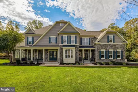 11399 Amber Hills Ct, Fairfax, VA 22033