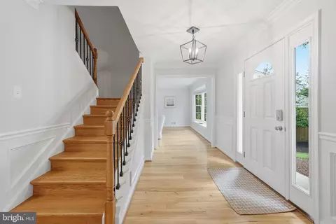 Entry Way - 2604 Mountain Laurel Pl, Reston, VA 20191 photo 2 of 10