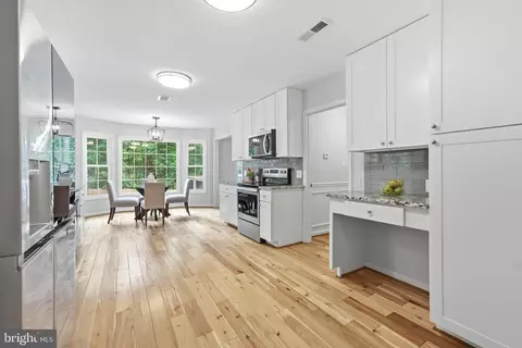 Entry Way - 2604 Mountain Laurel Pl, Reston, VA 20191 photo 5 of 10