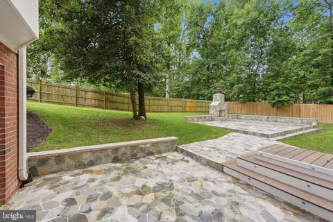Exterior - 2604 Mountain Laurel Pl, Reston, VA 20191 photo 9 of 12