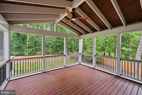 Exterior - 2604 Mountain Laurel Pl, Reston, VA 20191 photo 3 of 12