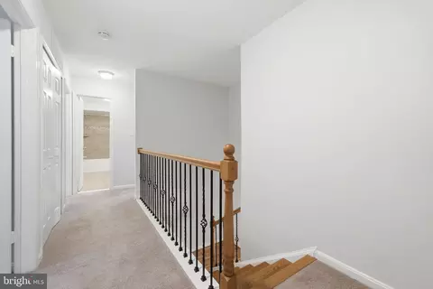 Entry Way - 2604 Mountain Laurel Pl, Reston, VA 20191 photo 7 of 10