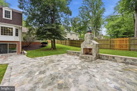 Exterior - 2604 Mountain Laurel Pl, Reston, VA 20191 photo 10 of 12