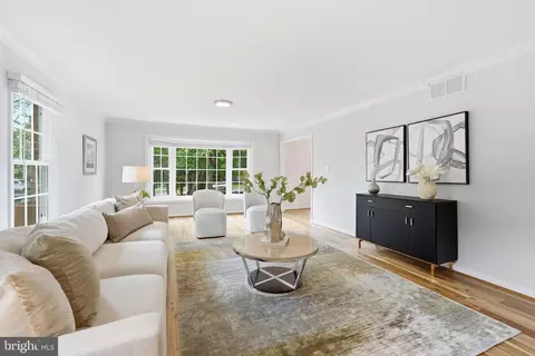 Living - 2604 Mountain Laurel Pl, Reston, VA 20191 photo 2 of 9