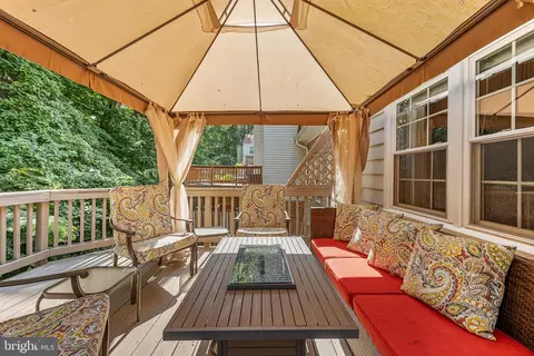 Exterior - 6317 Buffie Ct, Burke, VA 22015 photo 5 of 8