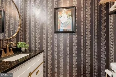 Bath - 6317 Buffie Ct, Burke, VA 22015 photo 1 of 3