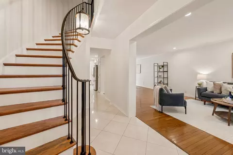 Entry Way - 8413 Forrester Blvd, Springfield, VA 22152 photo 2 of 2