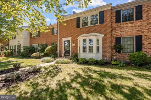 Exterior - 8413 Forrester Blvd, Springfield, VA 22152 photo 6 of 7