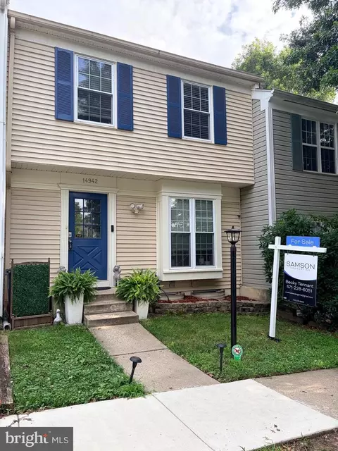 14942 Ampstead Ct, Centreville, VA 20120