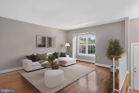 Living - 7023 Solomon Seal Ct, Springfield, VA 22152 photo 1 of 5