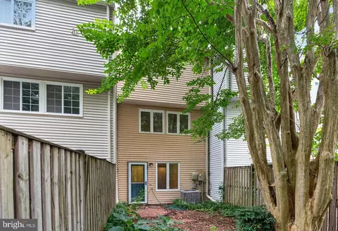 Exterior - 6313 Sunset Ter, Springfield, VA 22153 photo 5 of 5