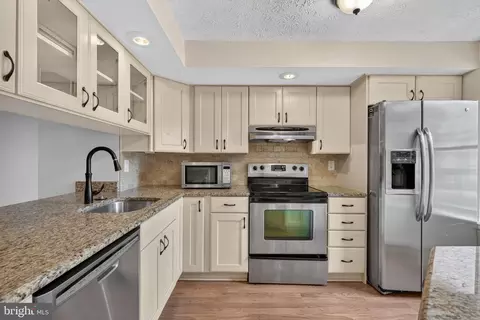 Kitchen - 6313 Sunset Ter, Springfield, VA 22153 photo 2 of 4
