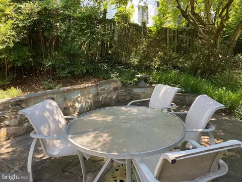 Exterior - 1633 Dempsey St, Mclean, VA 22101 photo 4 of 13