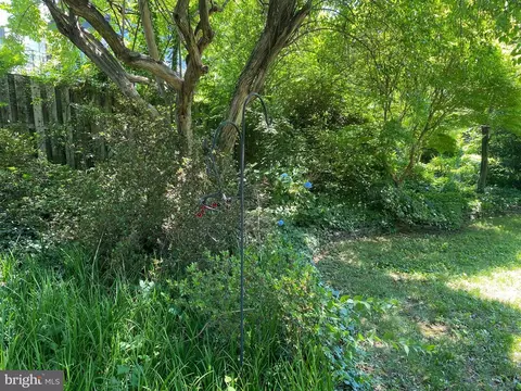 Exterior - 1633 Dempsey St, Mclean, VA 22101 photo 12 of 13