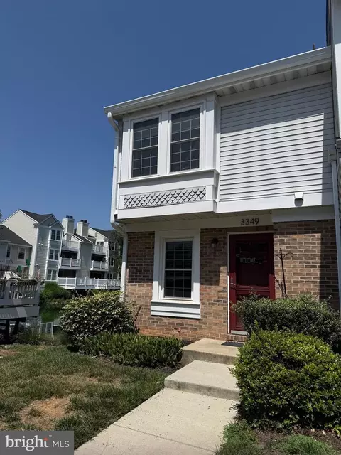 3349 Lakeside View Dr, Falls Church, VA 22041
