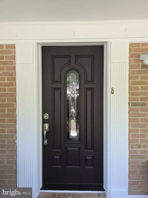 Entry Way - 9201 Beachway Ln, Springfield, VA 22153 photo 1 of 3