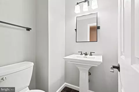 Bath - 9201 Beachway Ln, Springfield, VA 22153 photo 1 of 8