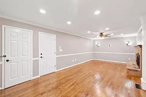 Living - 9201 Beachway Ln, Springfield, VA 22153 photo 8 of 10