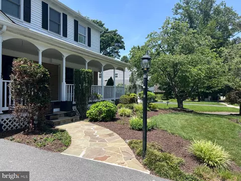 Exterior - 9201 Beachway Ln, Springfield, VA 22153 photo 6 of 19