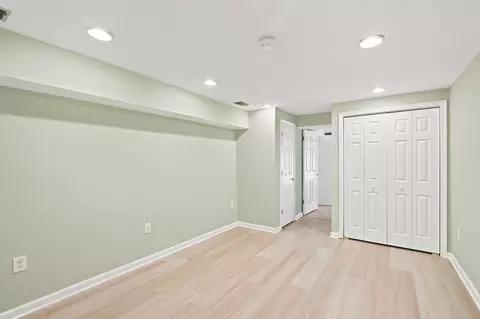 Bedroom - 9201 Beachway Ln, Springfield, VA 22153 photo 4 of 6