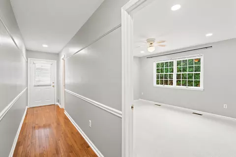 Entry Way - 9201 Beachway Ln, Springfield, VA 22153 photo 3 of 3