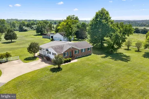 14917 A Compton Rd, Centreville, VA 20121