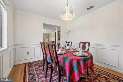 Dining - 14917 A Compton Rd, Centreville, VA 20121 photo 3 of 3