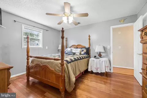 Bedroom - 14917 A Compton Rd, Centreville, VA 20121 photo 5 of 5