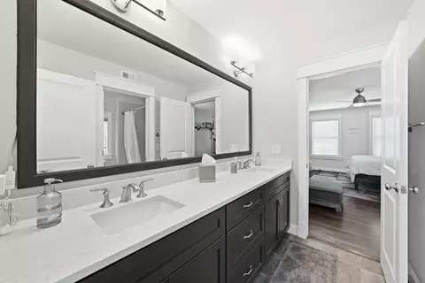 Bath - 6810 Broyhill St, Mclean, VA 22101 photo 5 of 6