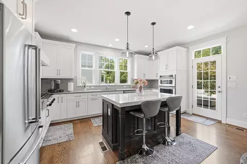 Kitchen - 6810 Broyhill St, Mclean, VA 22101 photo 2 of 5