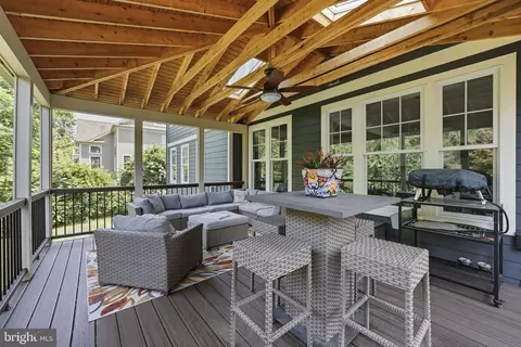 Exterior - 6810 Broyhill St, Mclean, VA 22101 photo 2 of 7