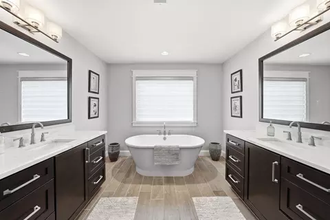 Bath - 6810 Broyhill St, Mclean, VA 22101 photo 2 of 6