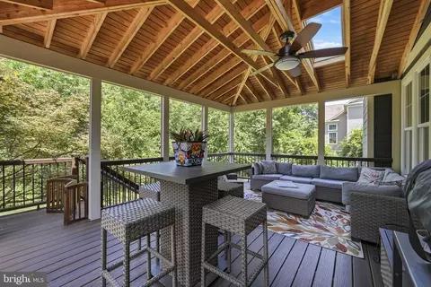 Exterior - 6810 Broyhill St, Mclean, VA 22101 photo 3 of 7