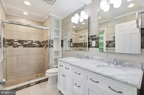 Bath - 8237 Smithfield Ave, Springfield, VA 22152 photo 1 of 2