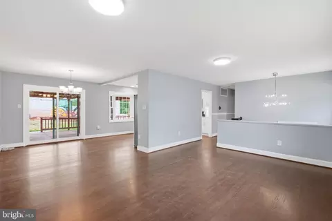 Living - 8237 Smithfield Ave, Springfield, VA 22152 photo 3 of 6