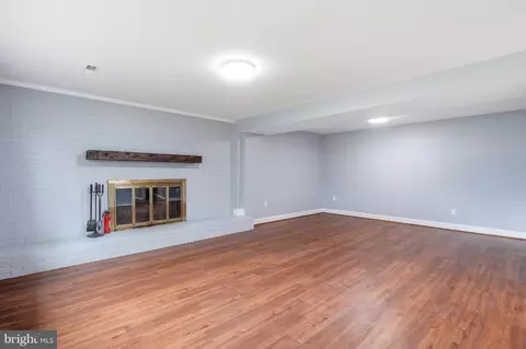 Living - 8237 Smithfield Ave, Springfield, VA 22152 photo 6 of 6