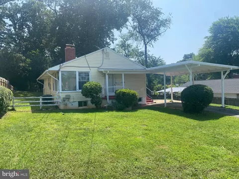 3137 Graham Rd, Falls Church, VA 22042