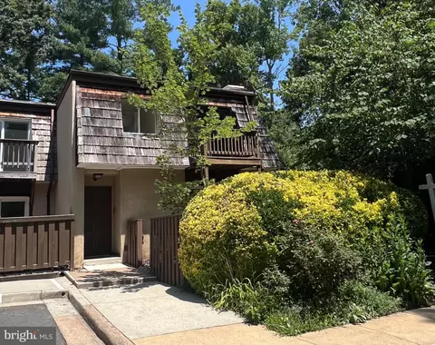 1651 Valencia Way, Reston, VA 20190