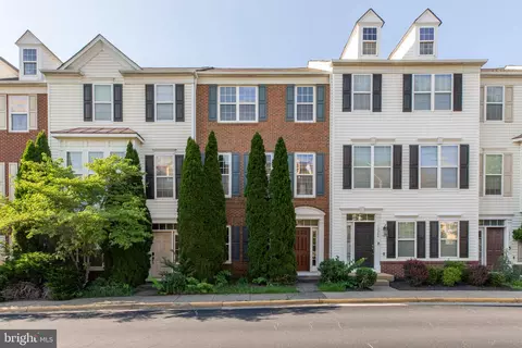 13246 Alcove Path, Centreville, VA 20120