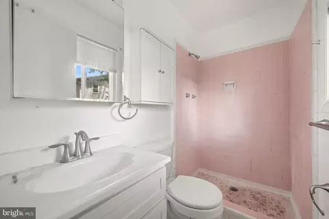 Bath - 6426 Deepford St, Springfield, VA 22150 photo 1 of 2
