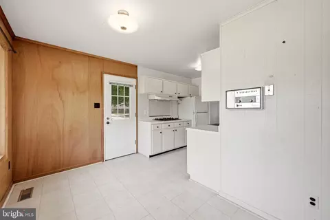 Kitchen - 6426 Deepford St, Springfield, VA 22150 photo 4 of 4